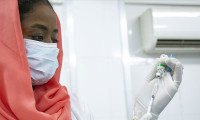 Afrika'da ihtiyaç duyulan aşıların sadece yüzde 10'u kıtaya ulaştı
