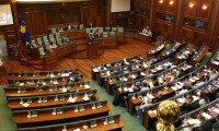 Kosova Meclisi Srebrenitsa soykırımının kınanmasını onayladı