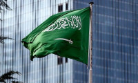 Suudi Arabistan'da yolsuzlukla suçlanan bazı sanıklara hapis ve para cezası verildi