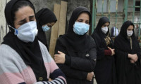 İran'da son 24 saatte korona virüs nedeniyle 527 can kaybı