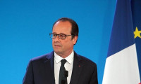 Eski Fransa Cumhurbaşkanı Hollande'dan Macron'a ihanet suçlaması