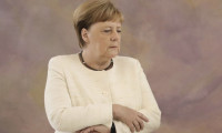 Merkel: Afganistan’da Taliban ile diyalog devam etmeli