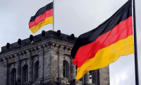 Almanya hizmet PMI yükseldi