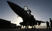 ABD uçakları Taliban'ın deposunu vurdu
