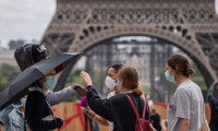 Fransa'da tartışmalı korona virüs yasası onaylandı