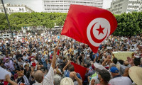 Tunus’ta Cumhurbaşkanı protesto edildi