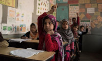 Afganistan’da kız öğrenciler ilkokula gidebilecek