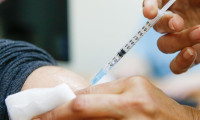Dünyada ilk: 'Varyant geçirmez' Kovid aşısı denemeleri başladı