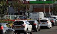 İngiltere'de benzin endişesi büyüyor