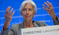 Lagarde: Enflasyona aşırı tepki vermeyin!
