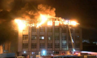 4 katlı tekstil fabrikasında yangın