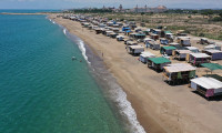 Antalya'da Kumköy sahilindeki çardaklar kaldırılıyor