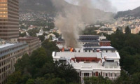 Güney Afrika parlamentosunda yangın 