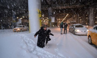 İstanbul'da kar kalınlığı 85 santimetreyi buldu