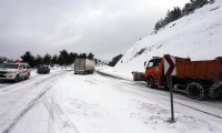 Kara yollarında ulaşıma kar engeli