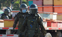 Şili’deki protestoda binlerce arı polisleri soktu