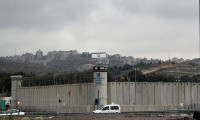İsrail hapishanesindeki 25 Filistinli Kovid-19'a yakalandı