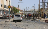 Somali'de yol kenarına döşenen bomba yüzünden 5 kişi öldü