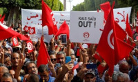 İran'dan sonra Tunus... Polis şiddetine protesto