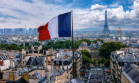 Fransa'da 2023 bütçesinin oylanmadan geçmesi isteniyor