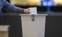 Slovenya'da seçim 2. tura sarktı