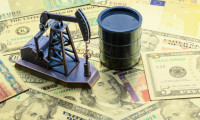 Güçlü dolar, petrol ithalatçılarının belini büküyor