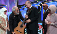 Yusuf İslam, Cumhurbaşkanı Erdoğan'a gitar hediye etti
