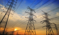 Elektrikte hem abone sayısı hem de kurulu güç arttı