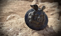 Perre Antik Kenti'nde 1800 yıllık askeri madalya bulundu!