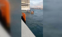Karaköy önlerinde tekne battı