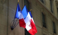 Fransa Merkez Bankası son çeyrekte hafif büyüme bekliyor