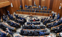 Lübnan'da cumhurbaşkanlığı koltuğu boş kaldı 