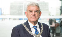 Lahey Belediye Başkanı özür diledi