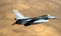 Mısır'da askeri uçak düştü