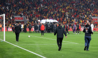 Göztepe ile Altay maçı çıkan olaylar nedeniyle tatil edildi