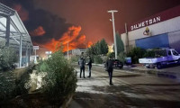 Kimya fabrikasında yangın: Patlama ihtimaline karşı bölgeye giriş kapatıldı
