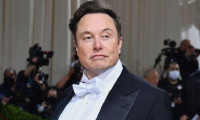 Elon Musk, dünyanın en zengin insanı unvanını kaptırdı