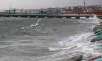 İstanbul'da vapur seferleri lodostan etkilendi