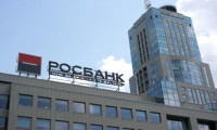 Rosbank, dolar ve euro cinsinden operasyonları askıya aldı