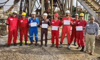 İranlı petrol işçileri yüksek ücret için eylem yaptı