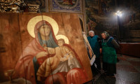 Ukrayna'da orduya yardım için kilise ikonaları satışa çıktı