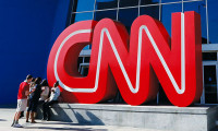 CNN'de, yasak aşk ikinci istifayı getirdi