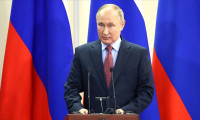 Putin: Kiev yönetimini indirin