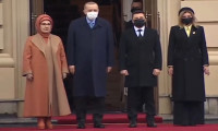 Erdoğan Marinskiy Sarayı'nda resmi törenle karşılandı