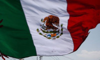 Meksika'da öğrenci protestosu: polisin üzerine kamyon gönderdiler