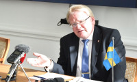 İsveç Savunma Bakanı'ndan NATO açıklaması: Katılmayacağız