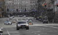 Hava saldırılarının azaldığı Kiev'de hareketlik arttı
