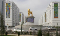Türkmenistan'da tiyatro ve sirkler yeniden açıldı