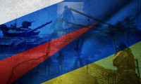 Ukrayna: Mariupol'da bir gemi vuruldu