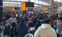 İngiliz havalimanlarında büyük kaos